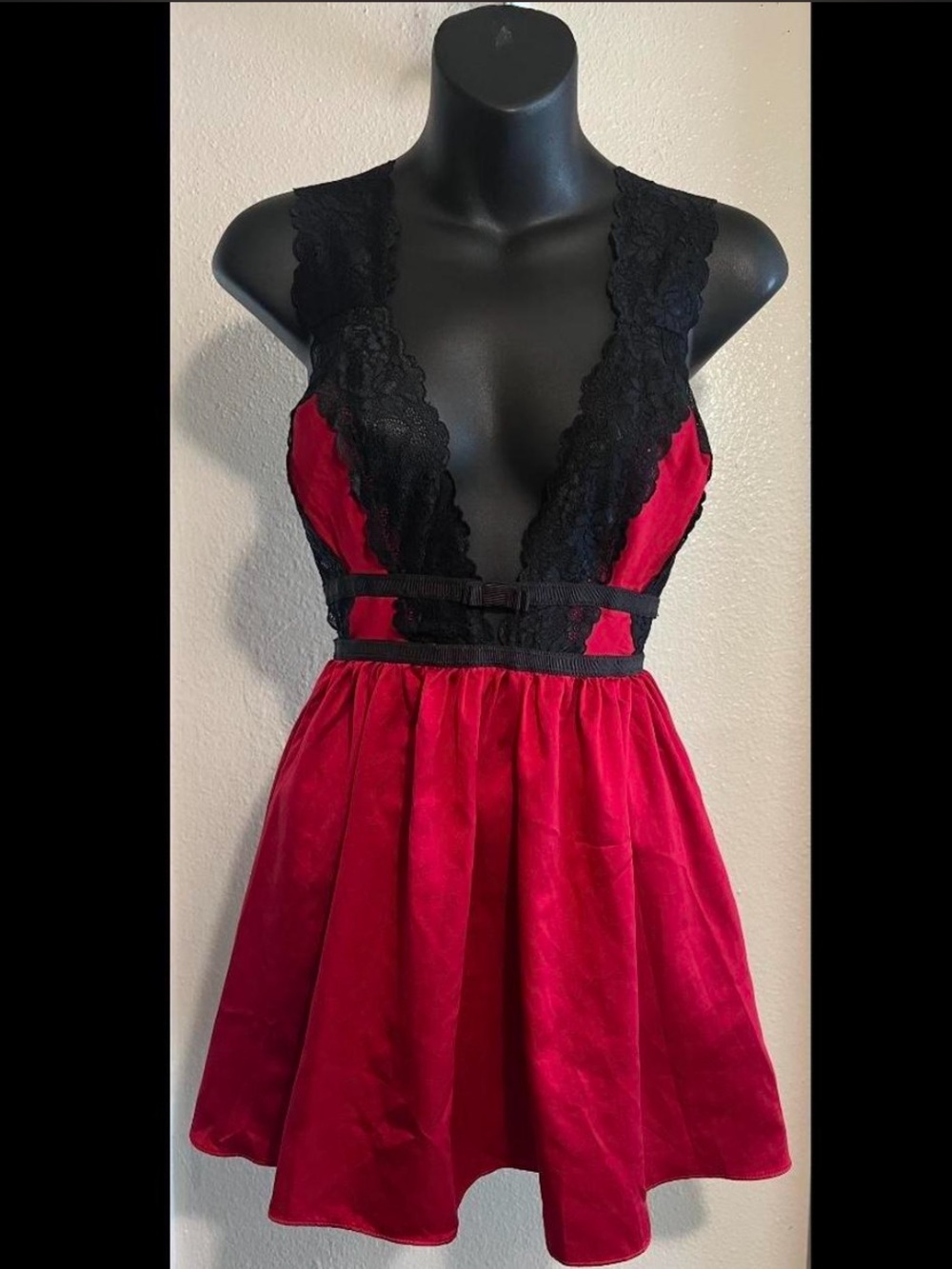 Black & Red Lace-Trim Babydoll Lingerie Dress